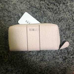 Guess Wallet/ Credit Card Holder Purse